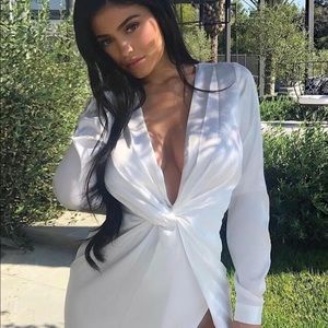Kylie Jenner—Mini White Dress-XL